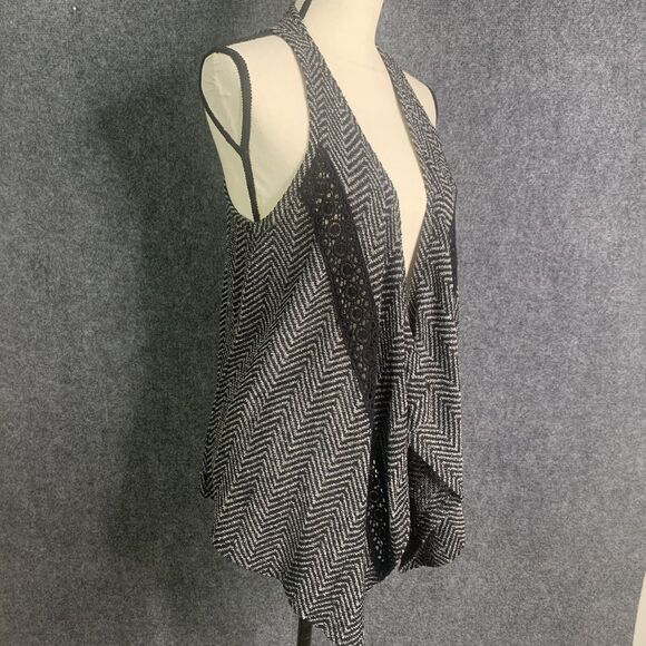 Maurice’s Open Vest Size M Waterfall Chevron Pattern Crochet Lace Boho Festival - Picture 10 of 12